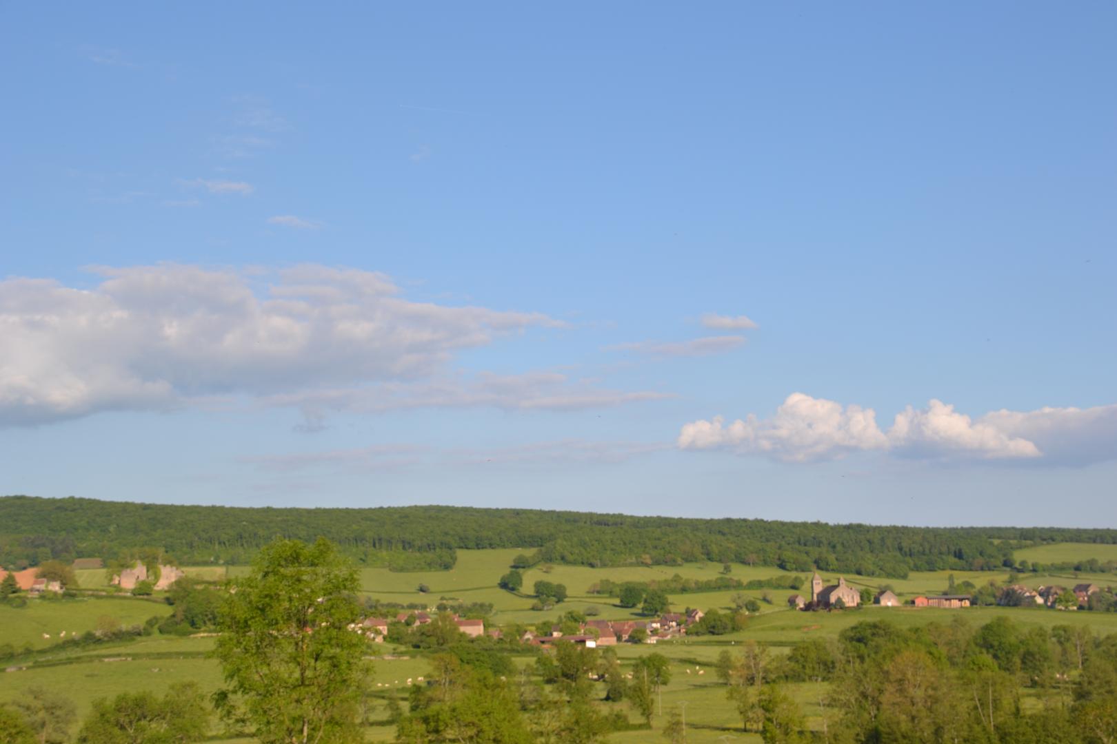 Vue sur le village de Sigy-le Ch&acirc;tel