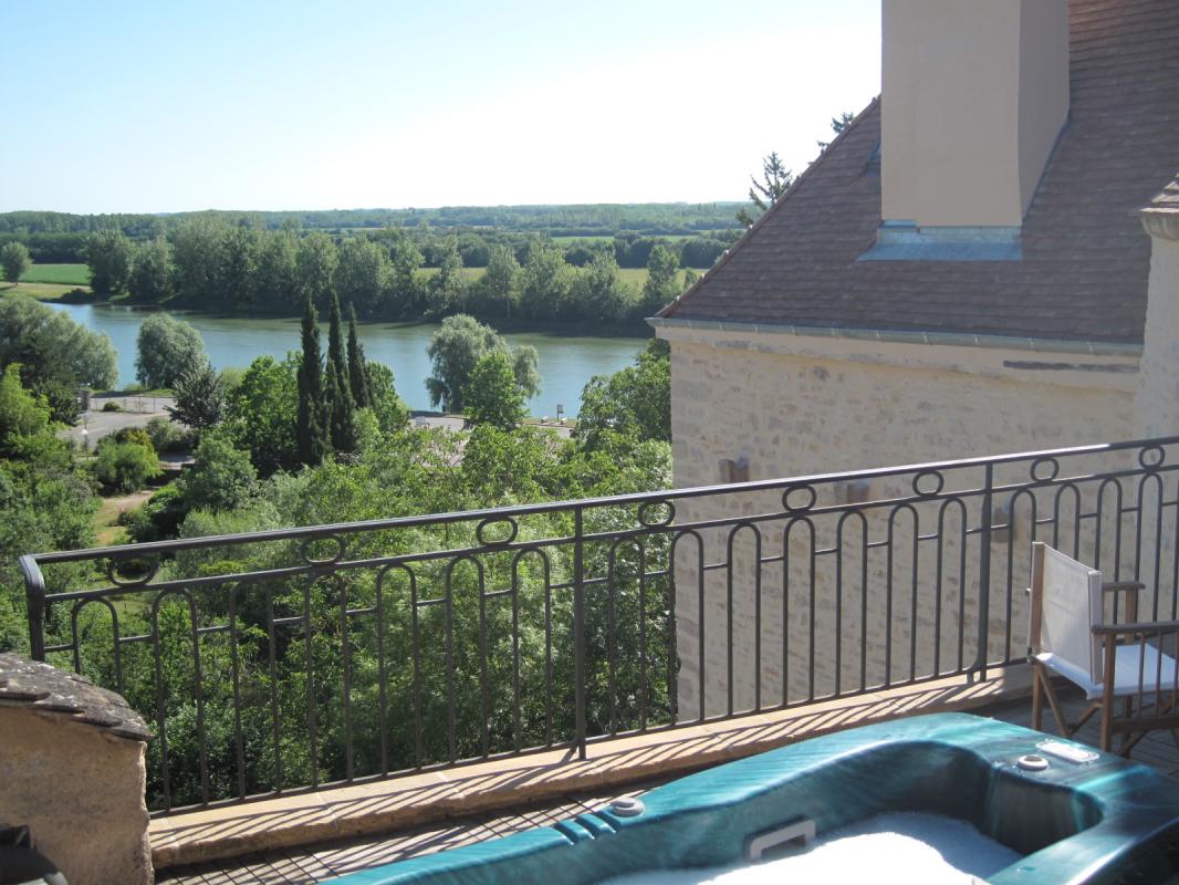 Spa privatif de la chambre "La Sa&ocirc;ne"