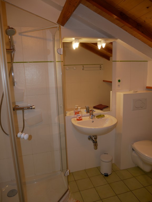 Salle d'eau &agrave; l'&eacute;tage