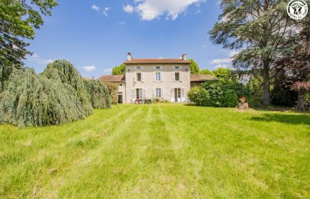 G&icirc;te n&deg;3230 Az&eacute; - Sa&ocirc;ne-et-Loire - photo