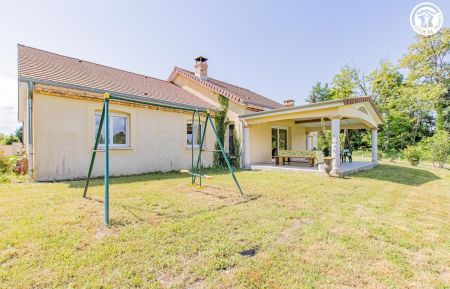 G&icirc;te n&deg;3289 Varenne-Saint-Germain - Sa&ocirc;ne-et-Loire - photo