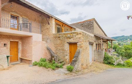 G&icirc;te n&deg;3297 Blanot - Sa&ocirc;ne-et-Loire - photo