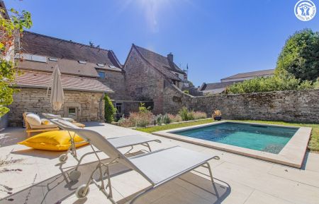 G&icirc;te n&deg;3387 Givry - Sa&ocirc;ne-et-Loire - photo
