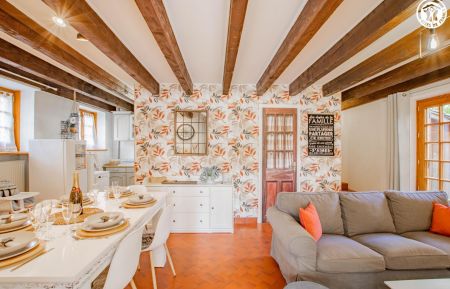 G&icirc;te n&deg;3217 Tournus - Sa&ocirc;ne-et-Loire - Pi&egrave;ce &agrave; vivre